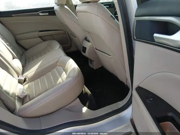 3FA6P0HDXJR208181 2018 FORD FUSION - Image 8