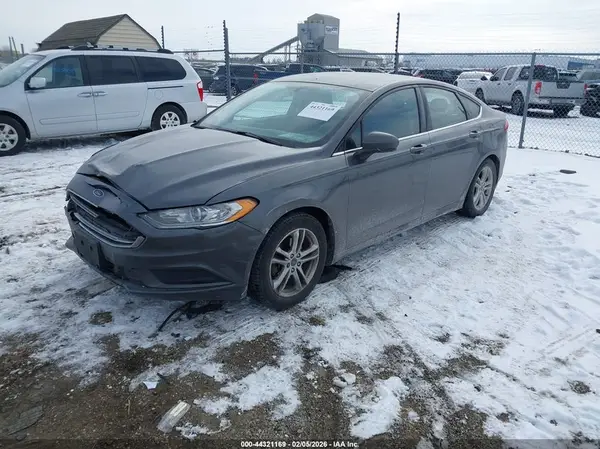 3FA6P0HDXJR211002 2018 FORD FUSION - Image 2