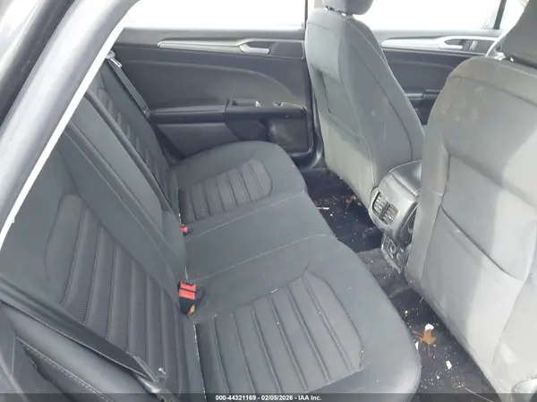 3FA6P0HDXJR211002 2018 FORD FUSION - Image 8