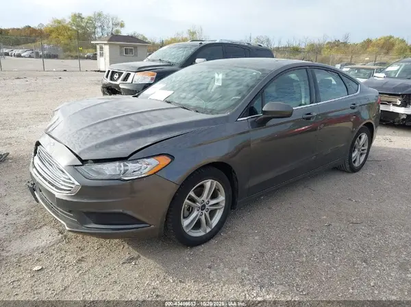 3FA6P0HDXJR213235 2018 FORD FUSION - Image 2