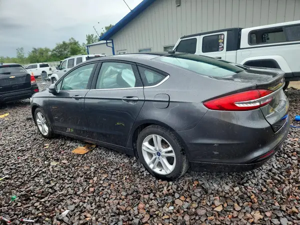 3FA6P0HDXJR217818 2018 FORD FUSION - Image 2