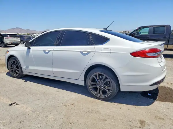 3FA6P0HDXJR218595 2018 FORD FUSION - Image 2