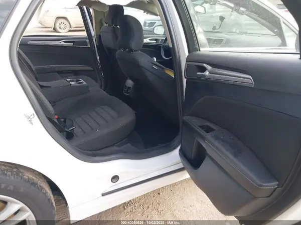 3FA6P0HDXJR224025 2018 FORD FUSION - Image 8