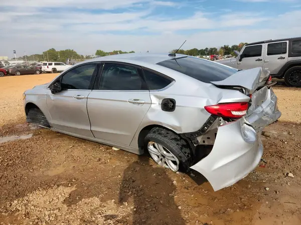 3FA6P0HDXJR228768 2018 FORD FUSION - Image 2
