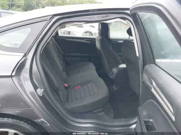 3FA6P0HDXJR229855 2018 FORD FUSION - Image 8