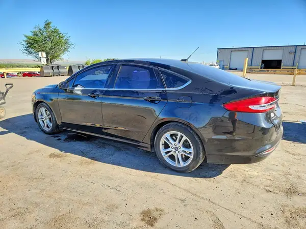 3FA6P0HDXJR232352 2018 FORD FUSION - Image 2