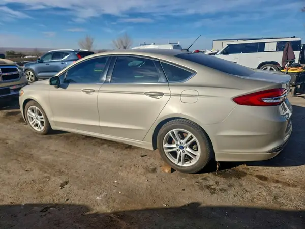 3FA6P0HDXJR232982 2018 FORD FUSION - Image 2