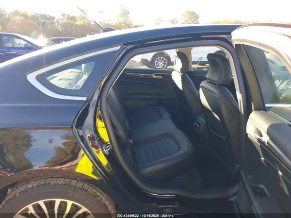3FA6P0HDXJR237633 2018 FORD FUSION - Image 8