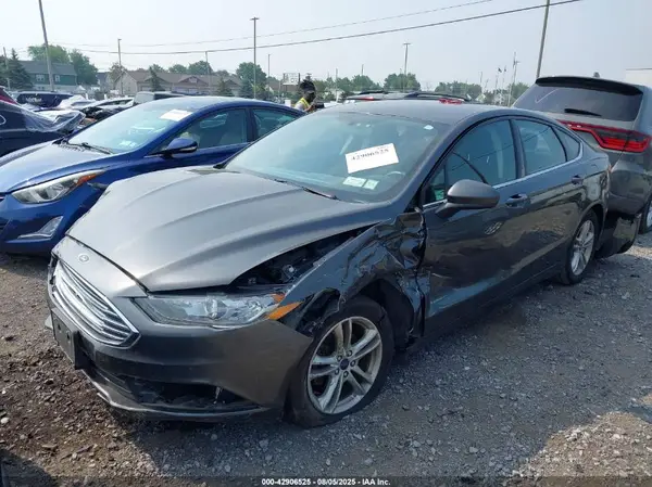 3FA6P0HDXJR259518 2018 FORD FUSION - Image 2