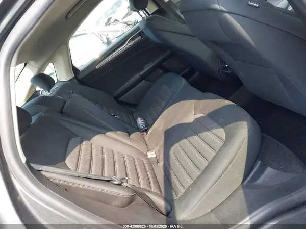 3FA6P0HDXJR259518 2018 FORD FUSION - Image 8