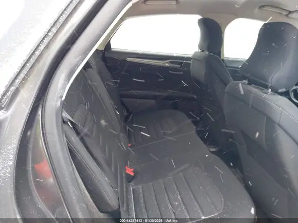 3FA6P0HDXJR265867 2018 FORD FUSION - Image 8