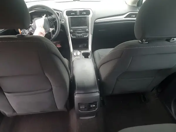 3FA6P0HDXKR102282 2019 FORD FUSION - Image 8