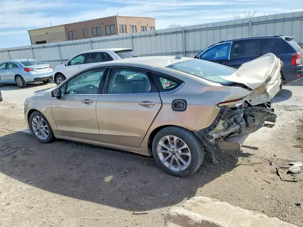 3FA6P0HDXKR103268 2019 FORD FUSION - Image 2