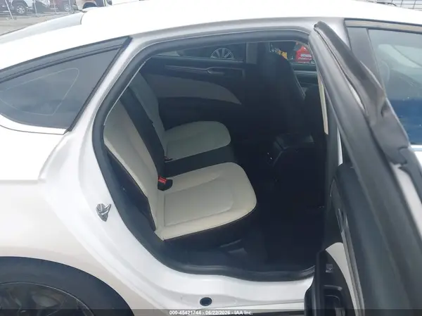 3FA6P0HDXKR113461 2019 FORD FUSION - Image 8