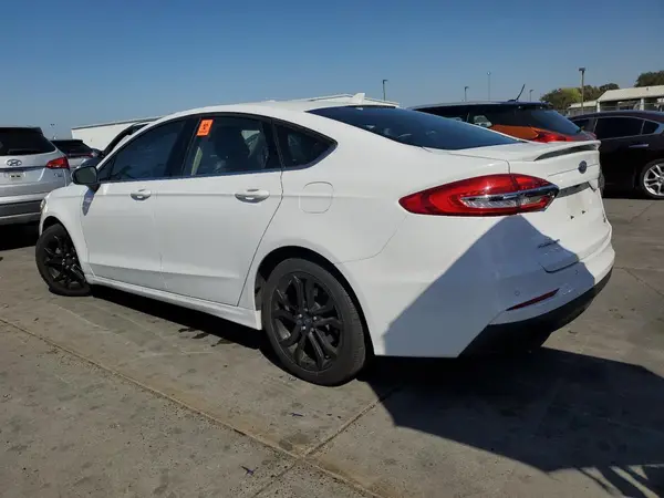 3FA6P0HDXKR114917 2019 FORD FUSION - Image 2