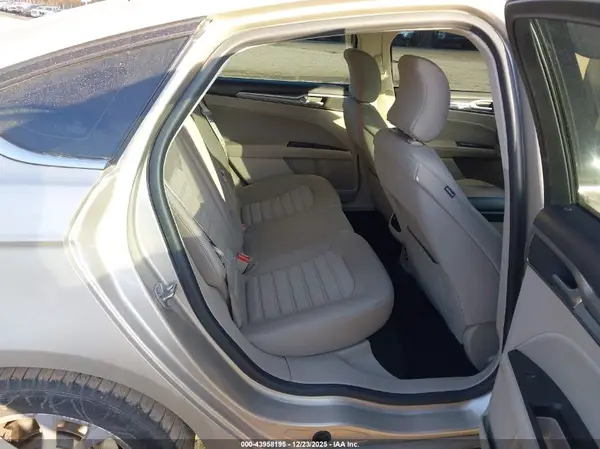 3FA6P0HDXKR123536 2019 FORD FUSION - Image 8