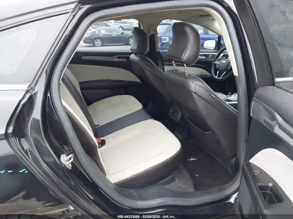 3FA6P0HDXKR126565 2019 FORD FUSION - Image 8