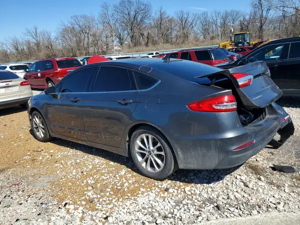 3FA6P0HDXKR133354 2019 FORD FUSION - Image 2