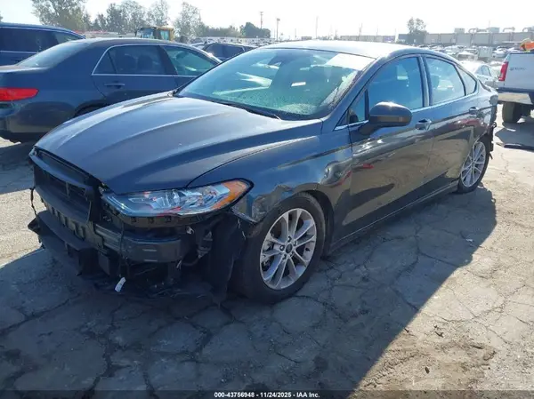 3FA6P0HDXKR134486 2019 FORD FUSION - Image 2