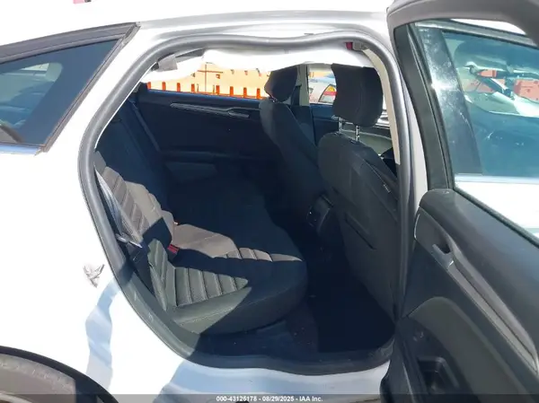 3FA6P0HDXKR151191 2019 FORD FUSION - Image 8