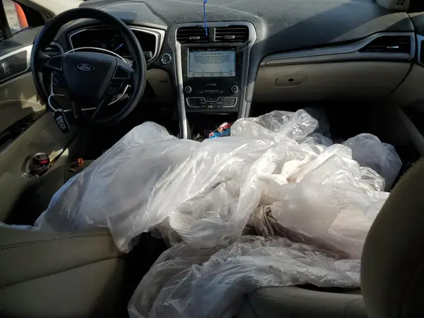 3FA6P0HDXKR160666 2019 FORD FUSION - Image 8