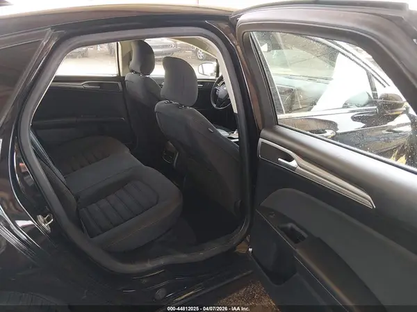 3FA6P0HDXKR176186 2019 FORD FUSION - Image 8
