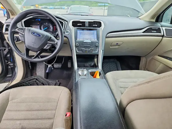 3FA6P0HDXKR215035 2019 FORD FUSION - Image 8