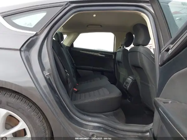 3FA6P0HDXKR215620 2019 FORD FUSION - Image 8