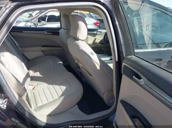 3FA6P0HDXKR219103 2019 FORD FUSION - Image 8