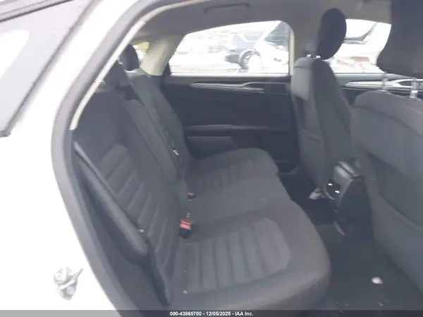 3FA6P0HDXKR238895 2019 FORD FUSION - Image 8