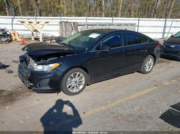 3FA6P0HDXKR239786 2019 FORD FUSION - Image 2