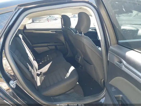 3FA6P0HDXKR239786 2019 FORD FUSION - Image 8