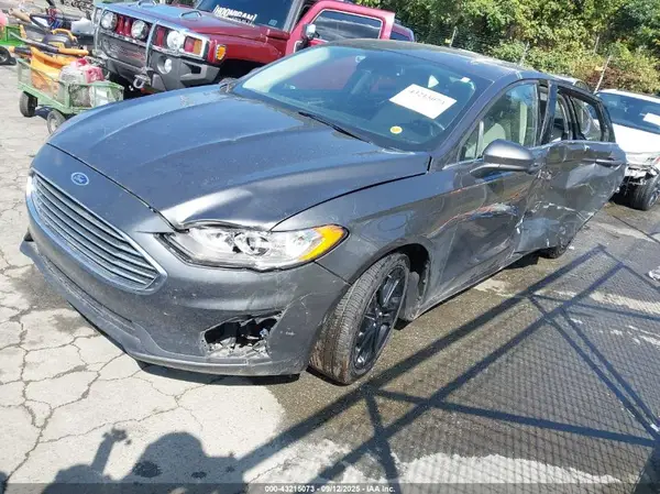 3FA6P0HDXKR246561 2019 FORD FUSION - Image 2