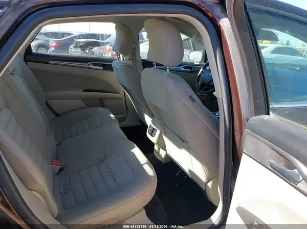 3FA6P0HDXKR250352 2019 FORD FUSION - Image 8