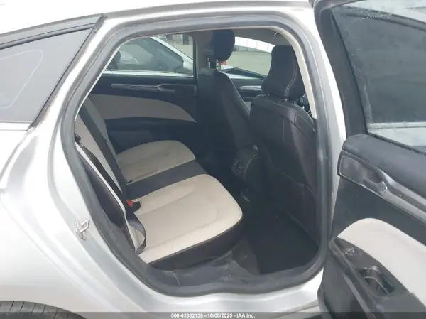 3FA6P0HDXKR250528 2019 FORD FUSION - Image 8