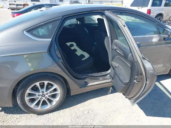 3FA6P0HDXKR281763 2019 FORD FUSION - Image 8