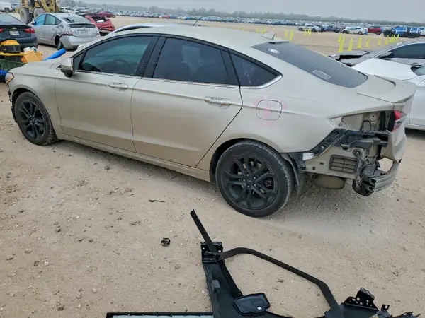 3FA6P0HDXKR283058 2019 FORD FUSION - Image 2