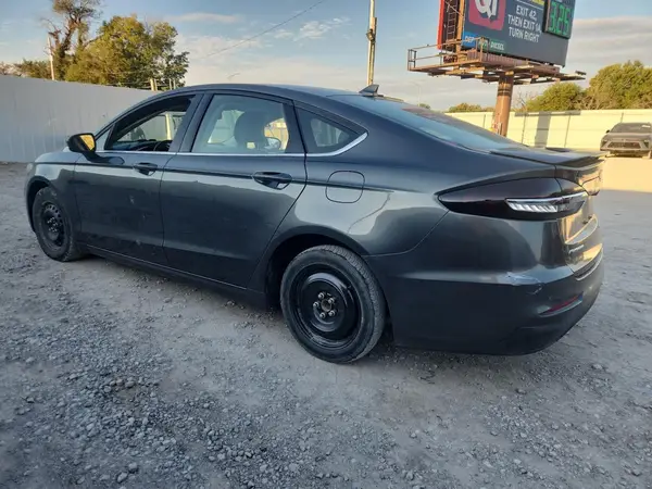 3FA6P0HDXKR283657 2019 FORD FUSION - Image 2