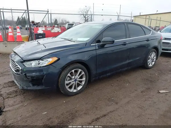 3FA6P0HDXLR110545 2020 FORD FUSION - Image 2
