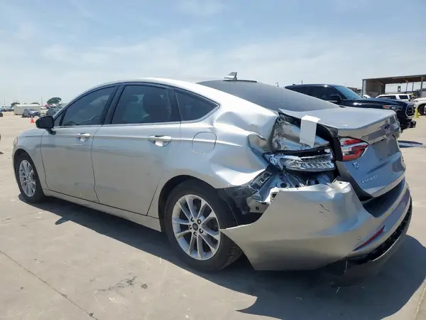 3FA6P0HDXLR111145 2020 FORD FUSION - Image 2
