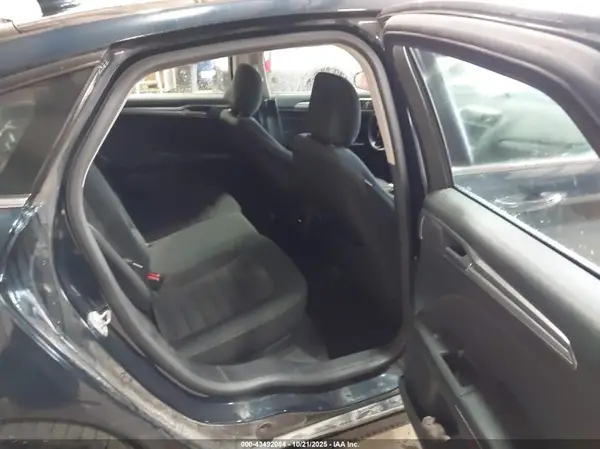 3FA6P0HDXLR124543 2020 FORD FUSION - Image 8