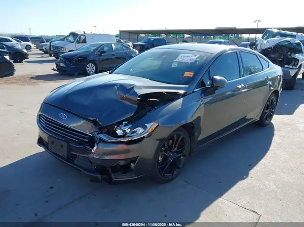 3FA6P0HDXLR125689 2020 FORD FUSION - Image 2