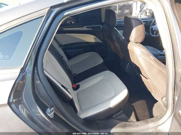 3FA6P0HDXLR135008 2020 FORD FUSION - Image 8