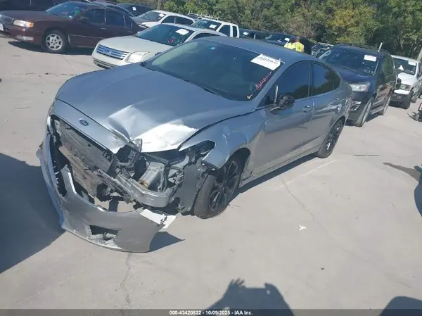 3FA6P0HDXLR135462 2020 FORD FUSION - Image 2