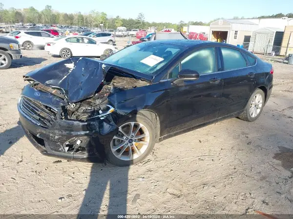 3FA6P0HDXLR142136 2020 FORD FUSION - Image 2