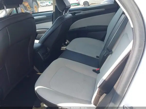 3FA6P0HDXLR143349 2020 FORD FUSION - Image 8