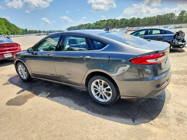 3FA6P0HDXLR148079 2020 FORD FUSION - Image 2