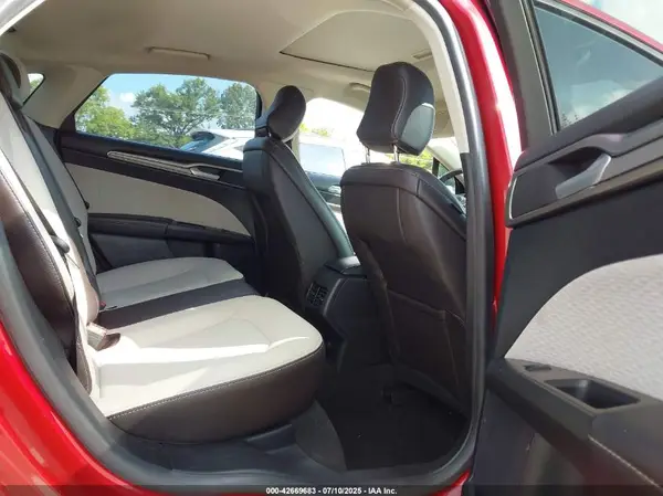 3FA6P0HDXLR155033 2020 FORD FUSION - Image 8