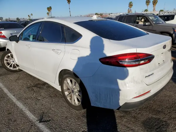 3FA6P0HDXLR156621 2020 FORD FUSION - Image 2