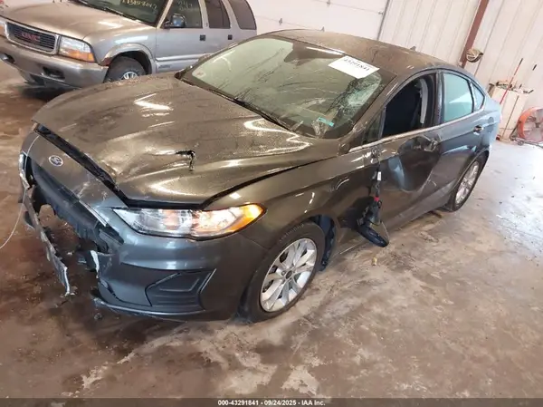 3FA6P0HDXLR166419 2020 FORD FUSION - Image 2